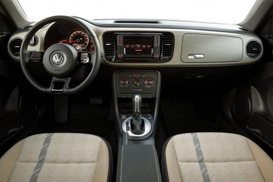 Торпедо Volkswagen Beetle Turbo 2016 года  (NA) (фото 9 из 12)